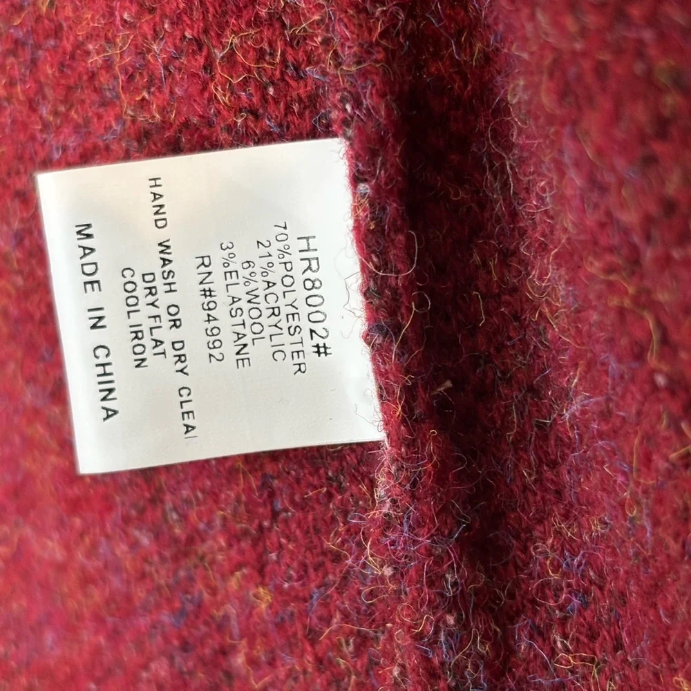 Patrizia Luca Burgundy Cardigan with Black Fur Cuffs - Picture 5 of 8